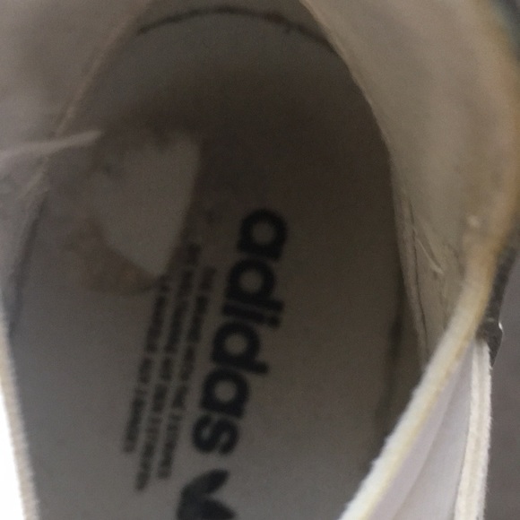 Adidas ladies white Tubular running shoe - Picture 9 of 9